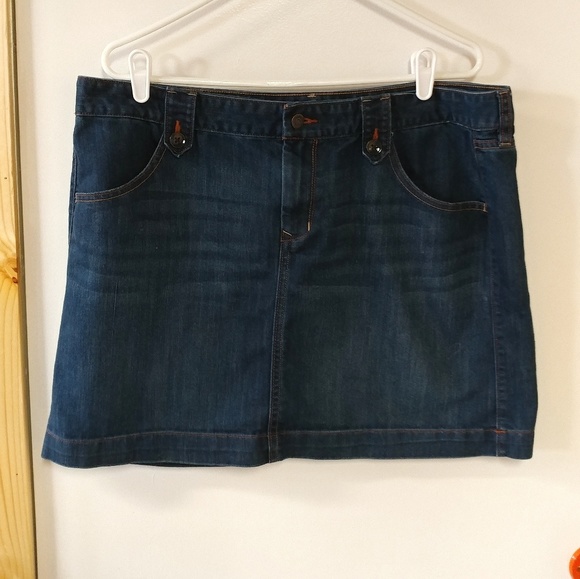 Old Navy Dresses & Skirts - (S10) Old Navy Denim Skirt